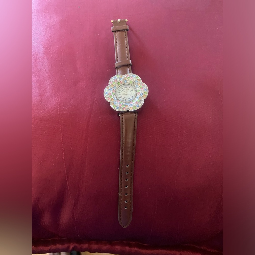 Ladies Watch - Picture 3 of 5